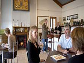 Stringy Brae Of Sevenhill - Mackay Tourism 0