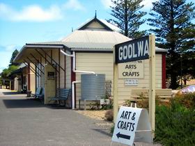 Goolwa Community Arts And Crafts Shop - Mackay Tourism 0