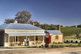 Two Hands Wines - Mackay Tourism 0