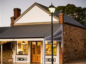 Hither And Yon Wines - Mackay Tourism 0