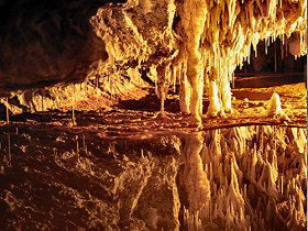 Marakoopa Cave - Mackay Tourism 0