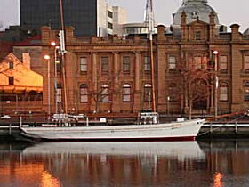 May Queen - Mackay Tourism 0