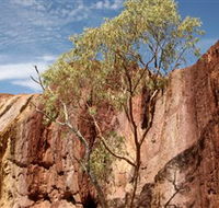 Ochre Pits - Mackay Tourism