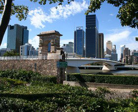 Former Victoria Bridge Abutment (Memorial) - Mackay Tourism 0