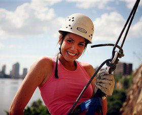 Kangaroo Point Cliffs - Mackay Tourism 0