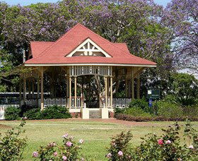 Gympie Memorial Park - Mackay Tourism 0