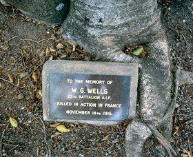 Eumundi War Memorial - Mackay Tourism 0