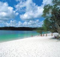 Lake McKenzie - Mackay Tourism