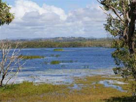 Lake Barfield - Mackay Tourism 0
