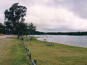 Storm King Dam - Mackay Tourism 0