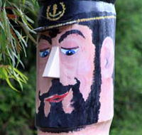 Maryboroughs Bollards - Mackay Tourism