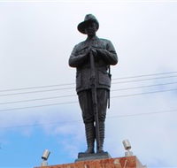 Charters Towers Memorial Cenotaph - Mackay Tourism