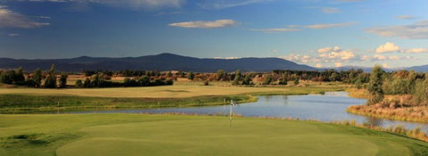 Yering Meadows - Mackay Tourism 1