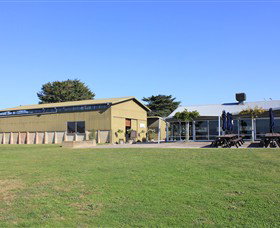 Train Trak Wines - Mackay Tourism 0