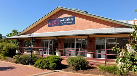 GIGS Art Gallery & Studios - Mackay Tourism 0