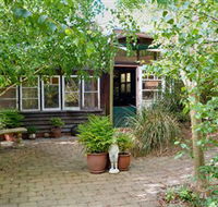 Gumnut Hideaway Gallery - Mackay Tourism