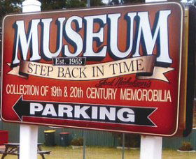 Tabourie Lake Museum - Mackay Tourism 0