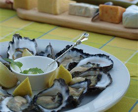 Oyster Shed On Wray Street - Mackay Tourism 0