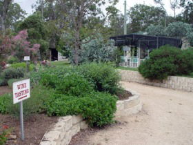 Holland Wines - Mackay Tourism 1