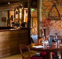 Jones Winery  Vineyard Cafe - Mackay Tourism