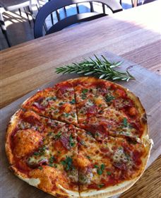 Boat O'Craigo Wines - Mackay Tourism 3