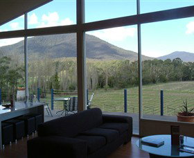 Boat O'Craigo Wines - Mackay Tourism 2