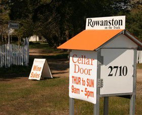 Rowanston On The Track Winery & Bed And Breakfast - Mackay Tourism 0