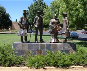 Dad, Dave, Mum And Mabel - Mackay Tourism 2