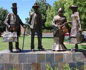 Dad, Dave, Mum And Mabel - Mackay Tourism 0
