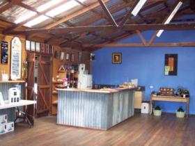 Pyramids Road Wines - Mackay Tourism 1