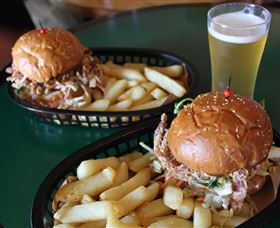 Daves Brewery Tours - Mackay Tourism 7