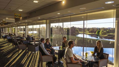 Gungahlin Lakes Golf And Community Club - Mackay Tourism 4