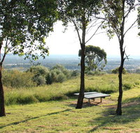 Turkeys Nest picnic area and lookout - Mackay Tourism