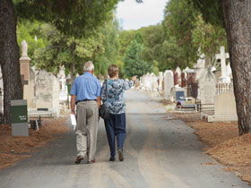 Heritage Highlights Interpretive Trail - West Terrace Cemetery - Mackay Tourism 0