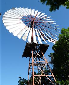 Barcaldine Windmill - Mackay Tourism 1