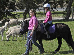 Hahndorf Farm Barn - Mackay Tourism 2