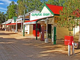 The Village, Historic Loxton - Mackay Tourism 2