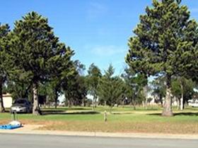 Loxton Motorhome Reserve - Mackay Tourism 0