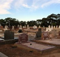 Langhorne Creek Cemetery - Mackay Tourism