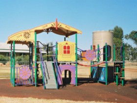 Charleville - Graham Andrews Parklands - Mackay Tourism 4