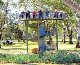 Darling And Murray River Junction And Viewing Tower - Mackay Tourism 0