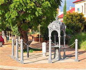 Witcombe Fountain - Mackay Tourism 1