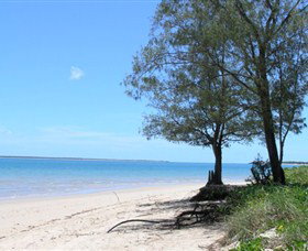 Dhamitjinya (East Woody Island) And Galaru (East Woody Beach) - Mackay Tourism 2