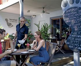 Live Entertainment At Magnetic Island - Mackay Tourism 1