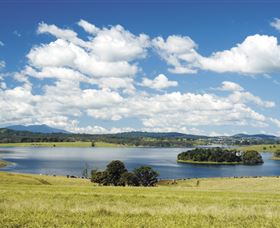 Lake Tinaroo - Mackay Tourism 1