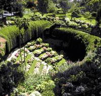 Umpherston Sinkhole - Mackay Tourism
