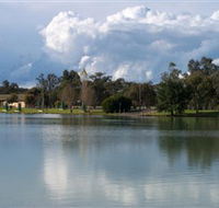 Gum Bend Lake - Mackay Tourism