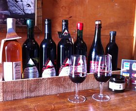 Wimmera Hills Winery - Mackay Tourism 1
