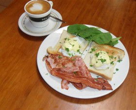 Breretons Bakery And Coffee Lounge - Mackay Tourism 0