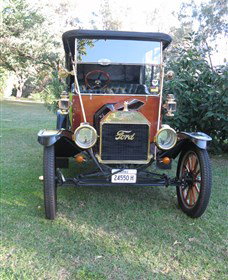 Moree Motor Enthusiasts - Mackay Tourism 0